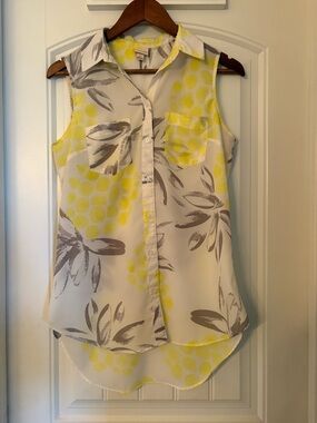 Merona Sleeveless Button Front Blouse – Floral Print High Low Hem – Size S